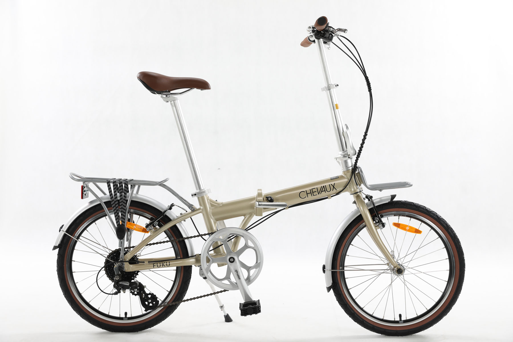 xe-dap-chevaux-fuku-nau