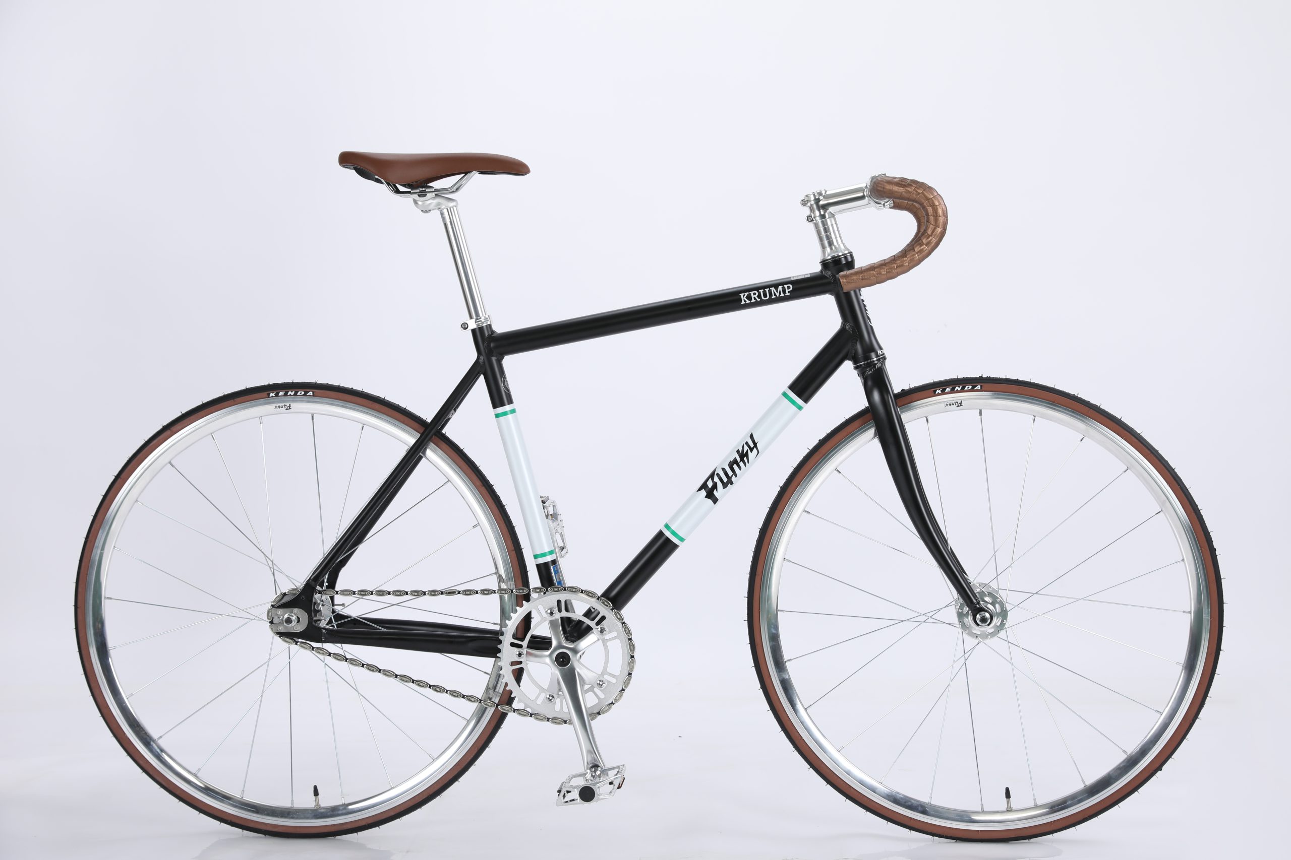 ly do ban nen chon xe dap fixed gear gia re de bat dau hanh trinh dap xe 10044 aa6cefc056141ed0ce6ebf04fd480db0