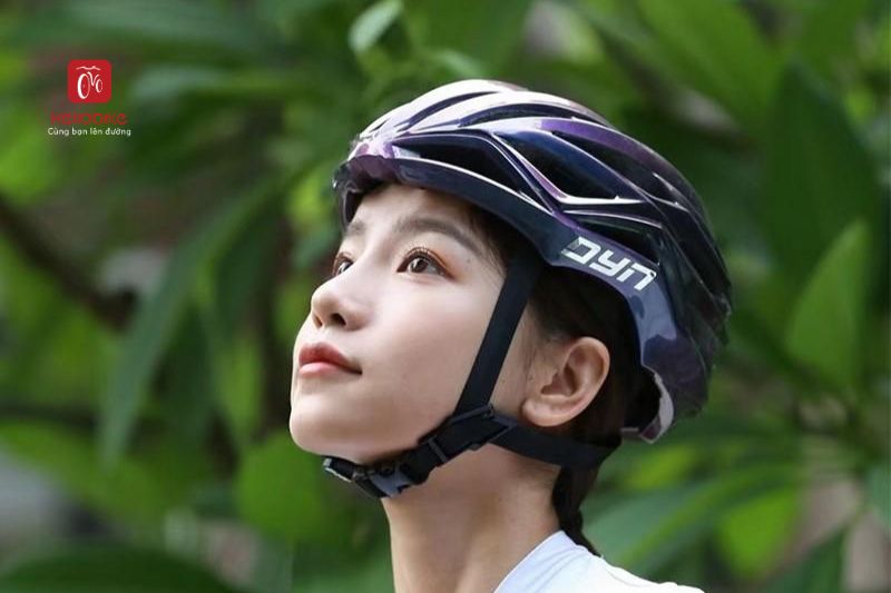 Chọn mũ quá lớn hoặc quá nhỏ Chọn mũ quá lớn hoặc quá nhỏ