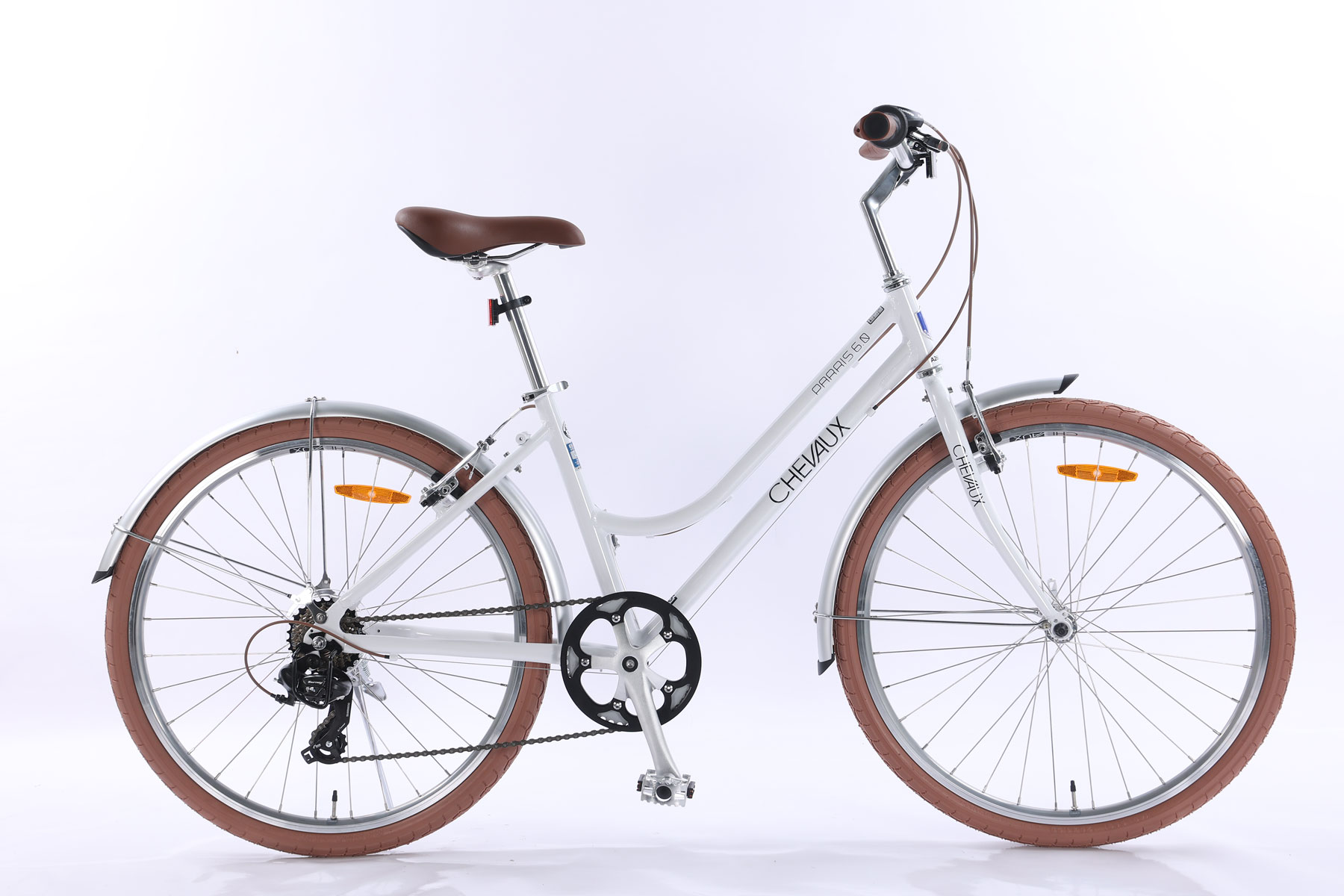 Chevaux Parris 6.0 phiên bản màu trắng